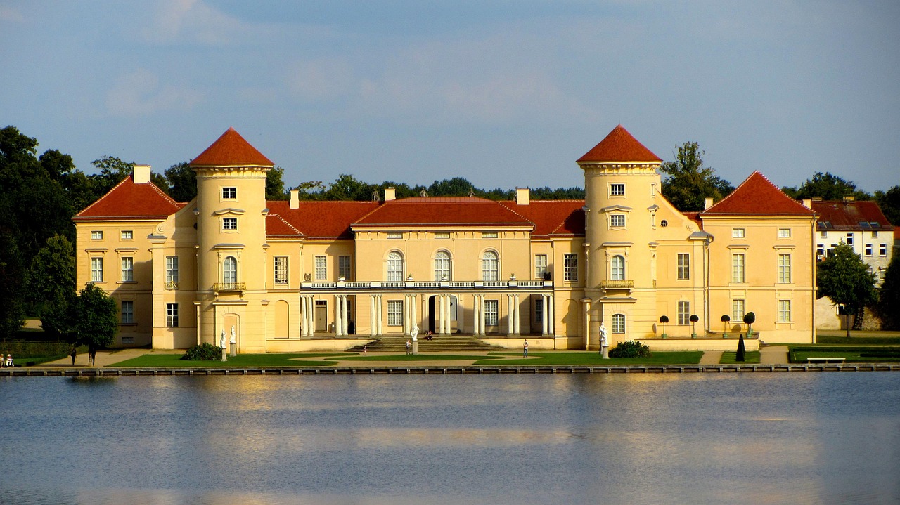 castle-273741_1280